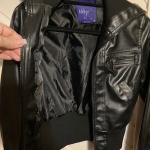 Black Jacket Miley Cyrus Max “faux leather” M